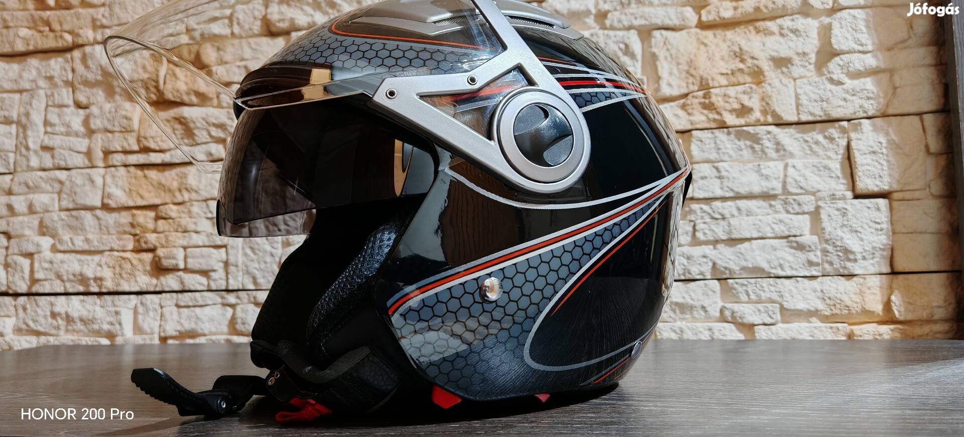 Mzone Bukósisak új állapotban 