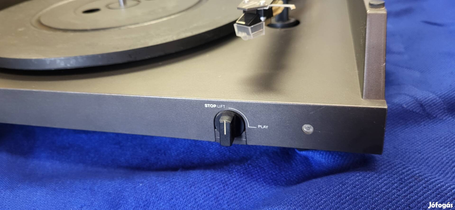 NAD 5120 lemezjátszó