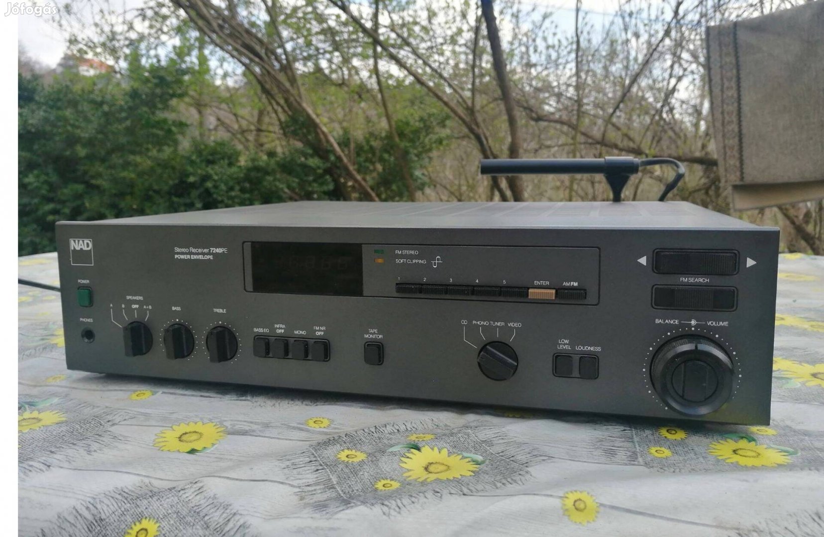 NAD 7240PE 2x75W rádiós erősítő receiver hibás