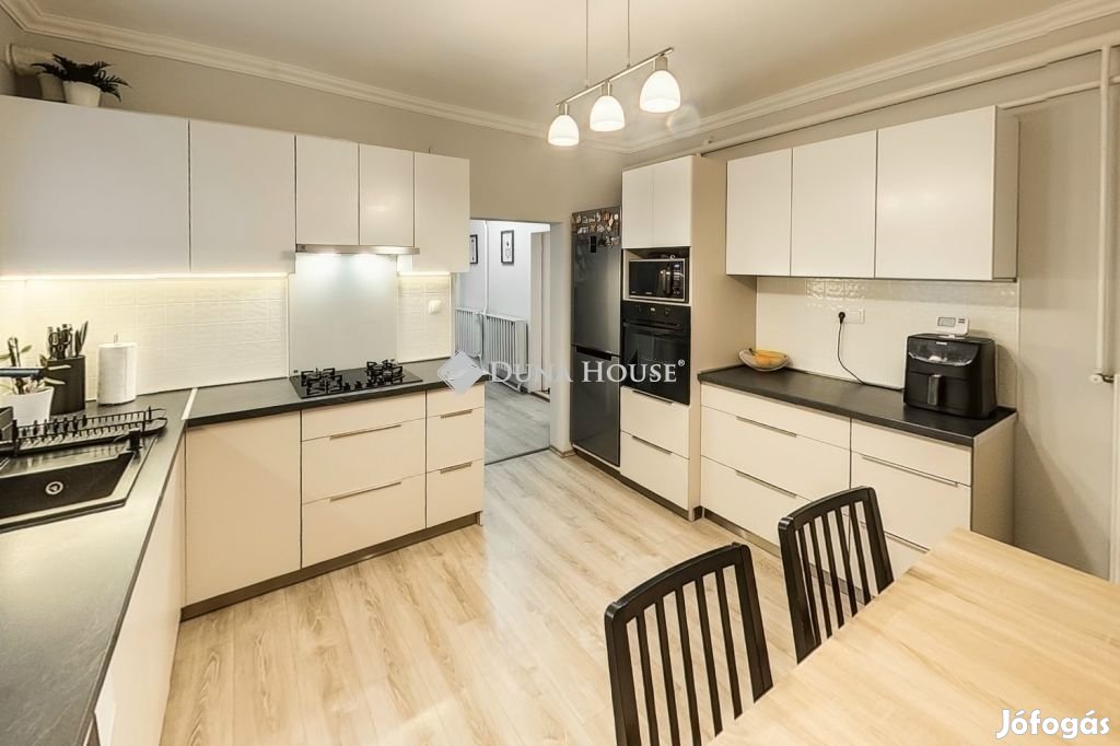 NAPPALI 3 SZOBÁS HÁZ NAGY KERTTEL, AKÁR 2 GENERÁCIÓNAK IS