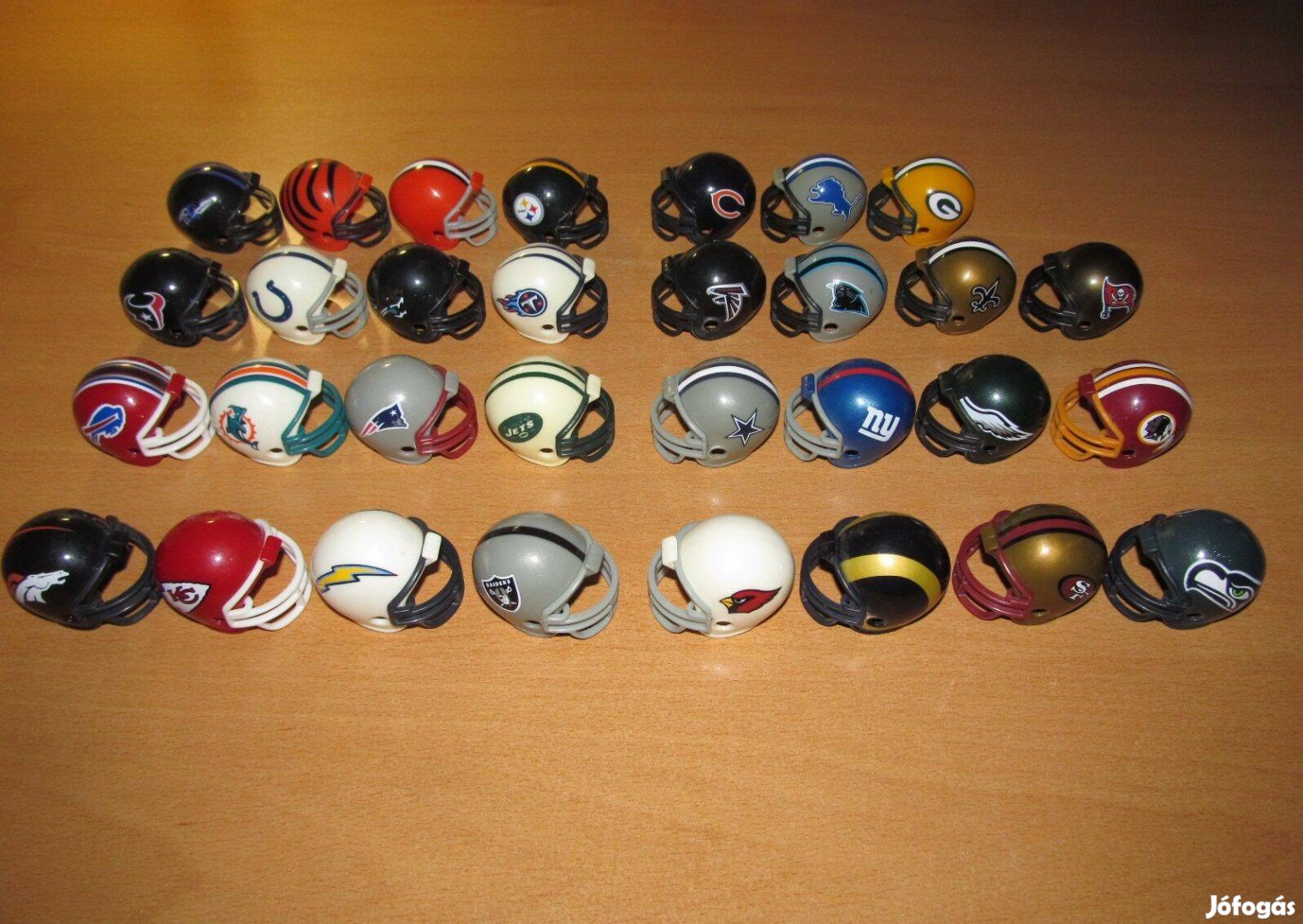 NFL 2010 szezon sisak gyűjteménye - 31 darab (Riddell)
