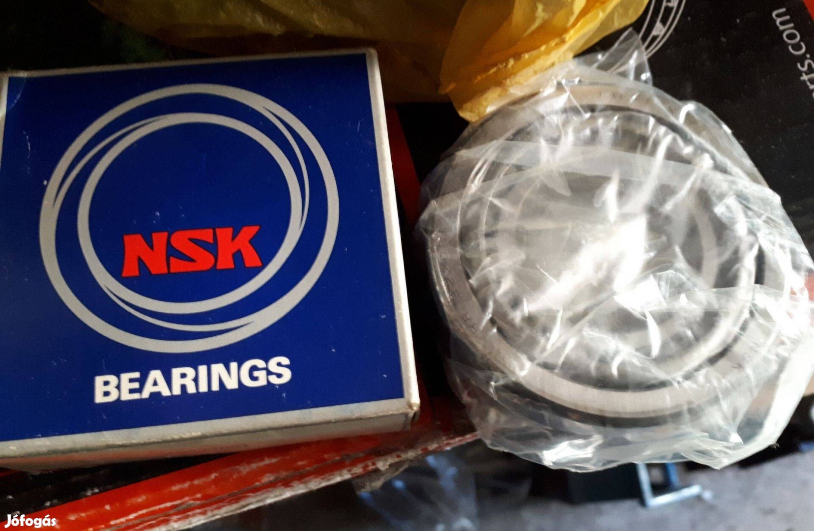 NSK HR 32208 csapágy eladó !