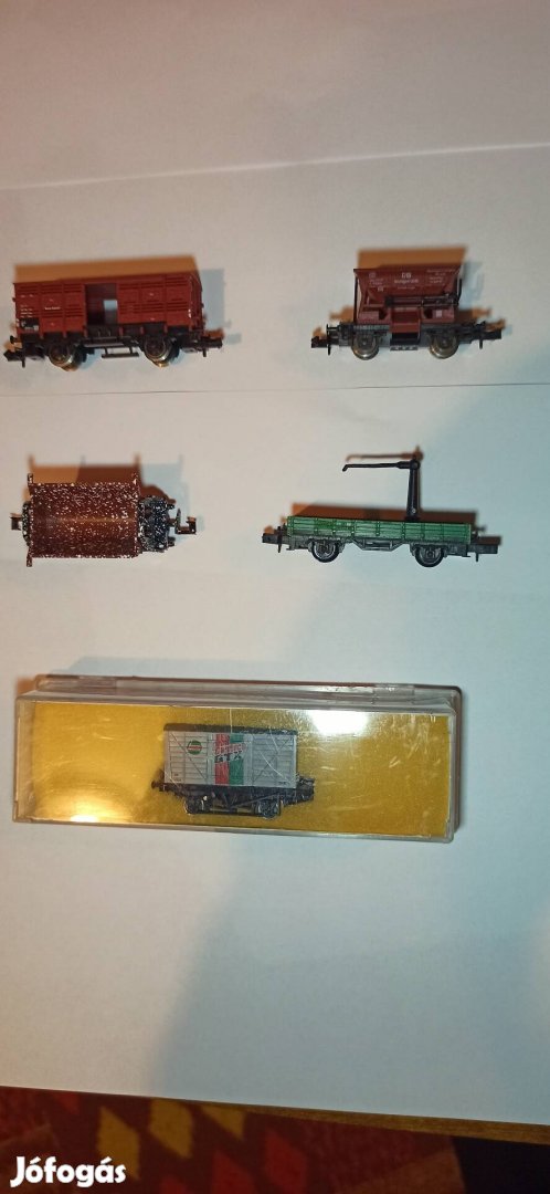 N-es méretű vasútmodell, régebbi, szép tehervagonok 
