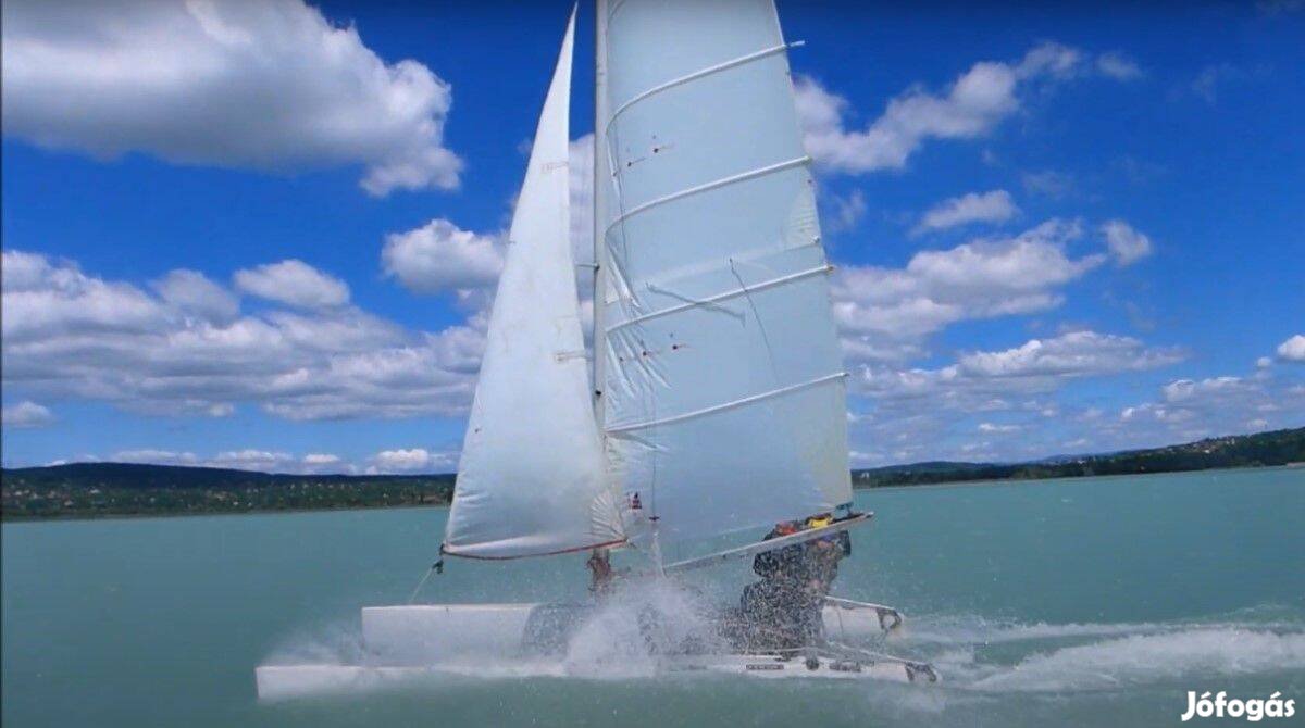 Nacra 5.2 típusú sportos katamarán