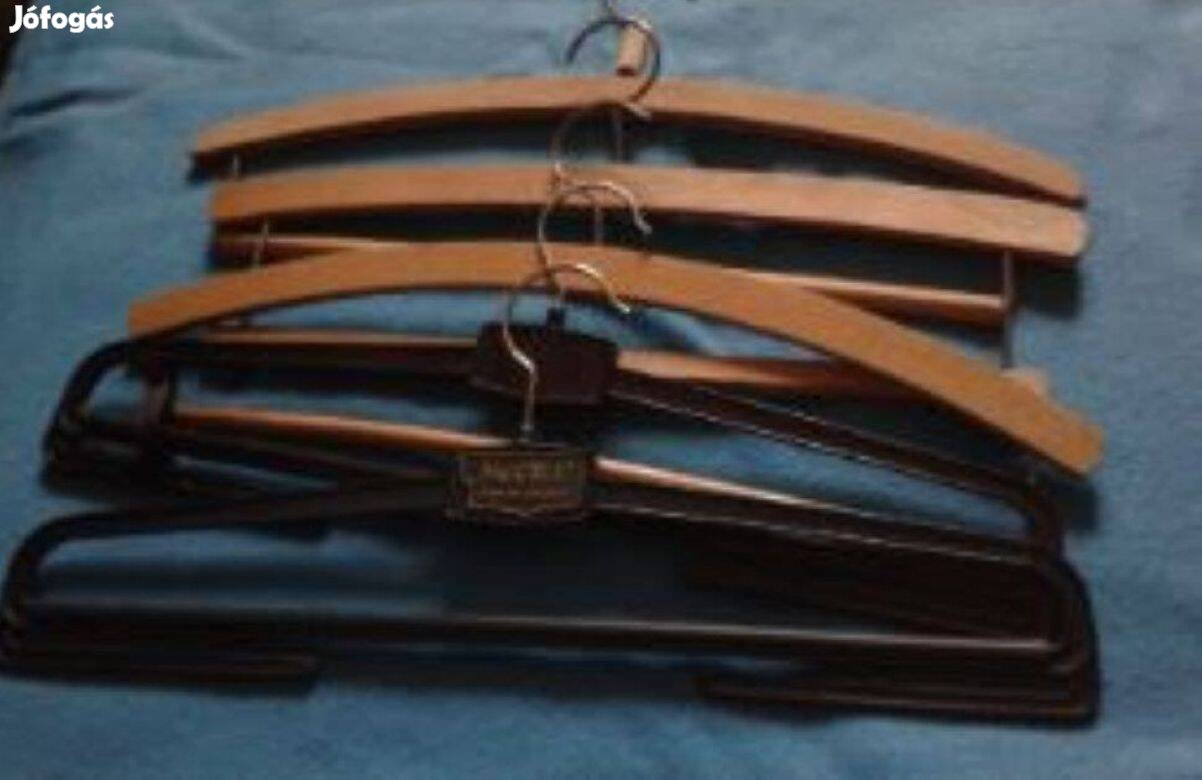 Nadrágtartós fa fogas, vállfa ruhatartó