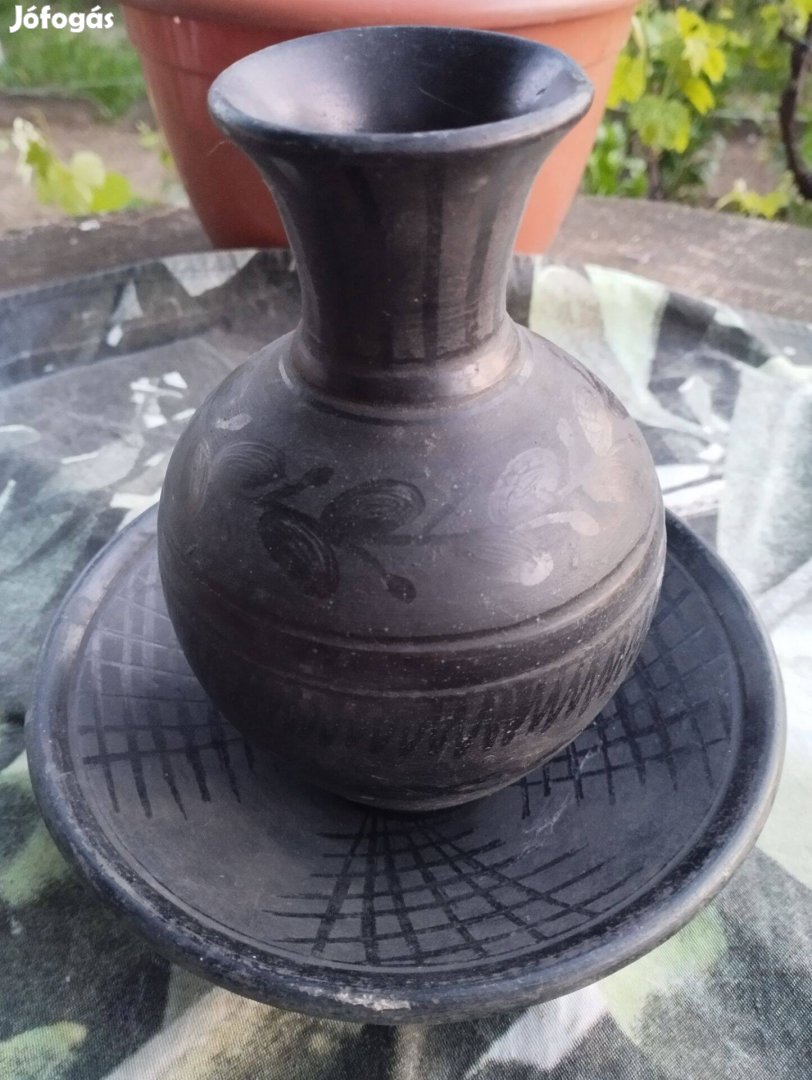 Nádudvari fekete kerámia váza tál