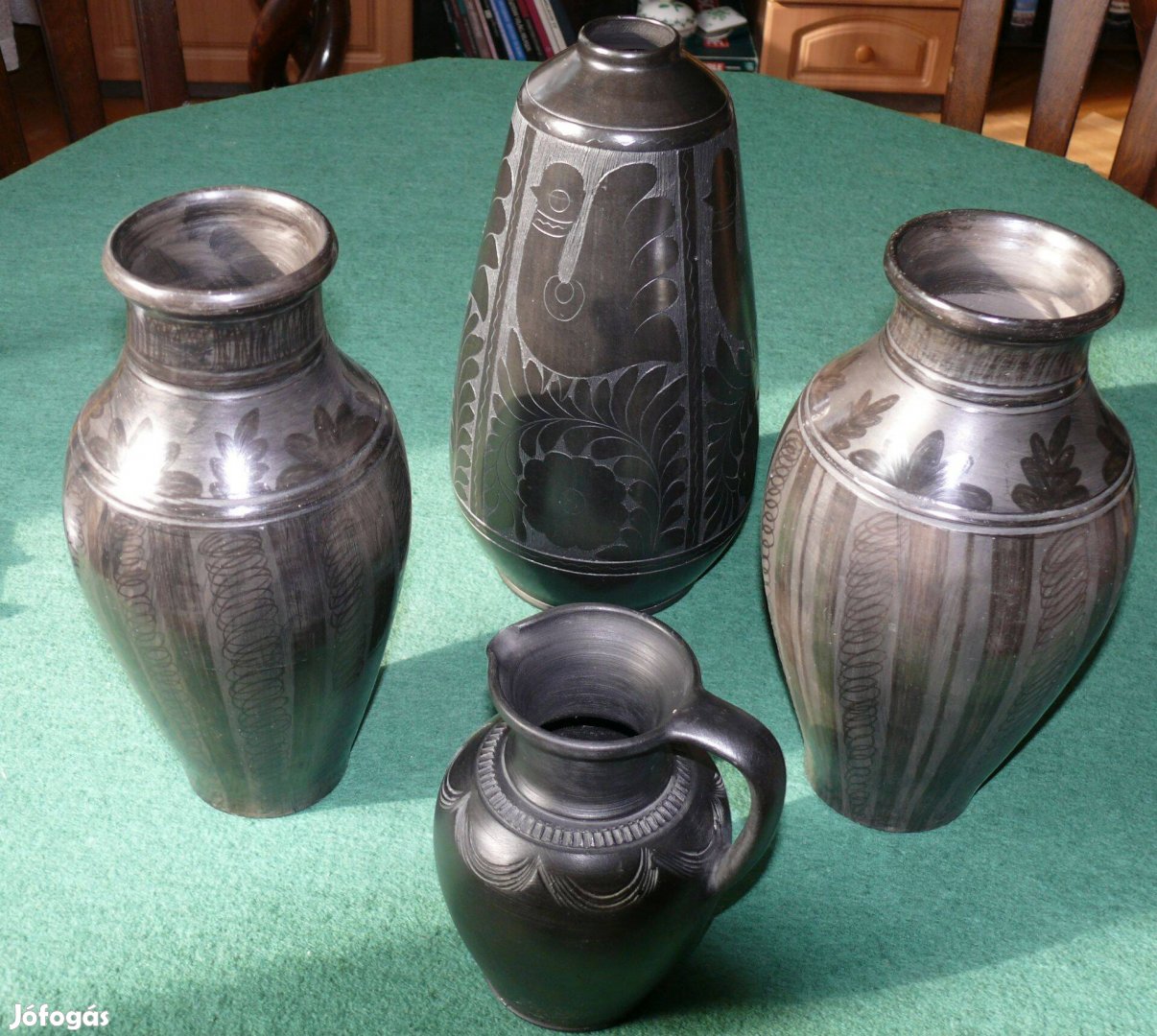 Nádudvari fekete vázák eladók!