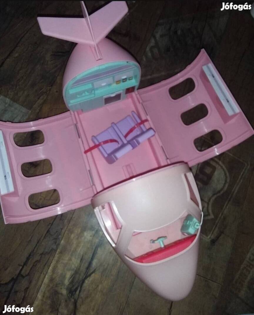 Nagy Barbie repülőgép gyereknapra