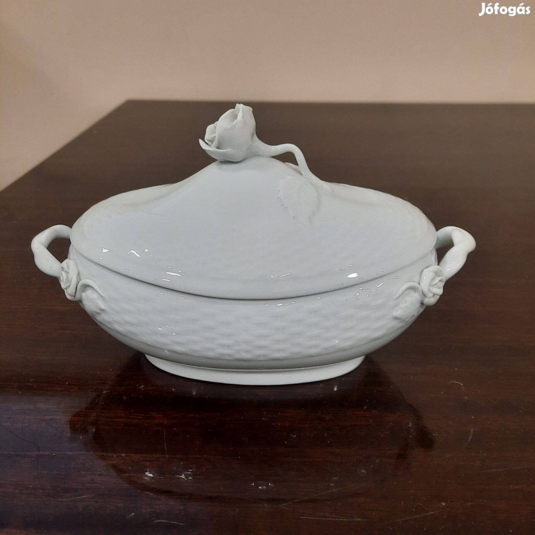 Nagy Fehér Herendi porcelán rózsafogós bonbonier eladó!