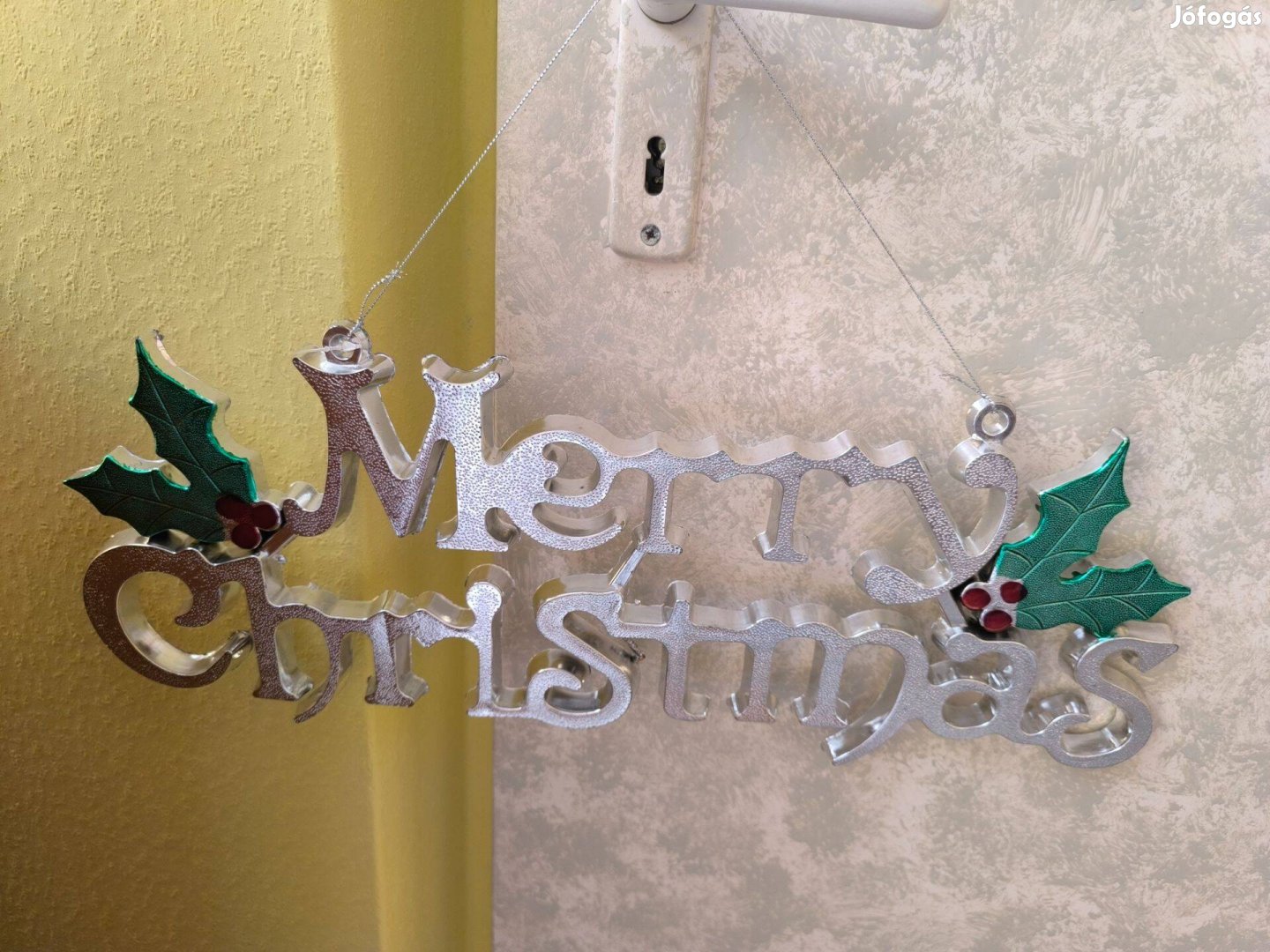 Nagy ezüst színű merry christmas felirat, karácsonyi dekoráció
