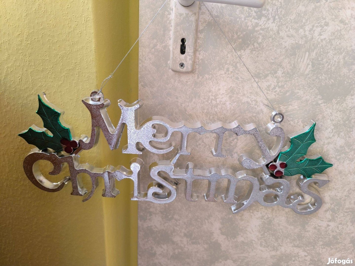 Nagy ezüst színű merry christmas felirat, karácsonyi dekoráció