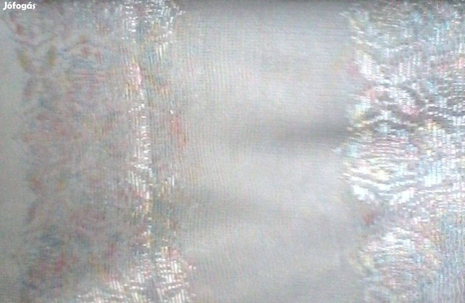 Nagy függöny fehér alap/kék, sárga, piros, mintasorral 420 x 280 cm