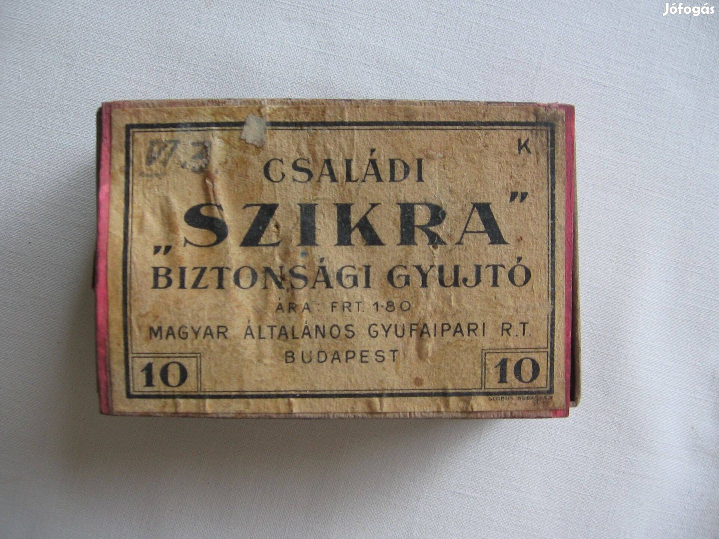 Nagy gyufásdoboz Szikra felirattal