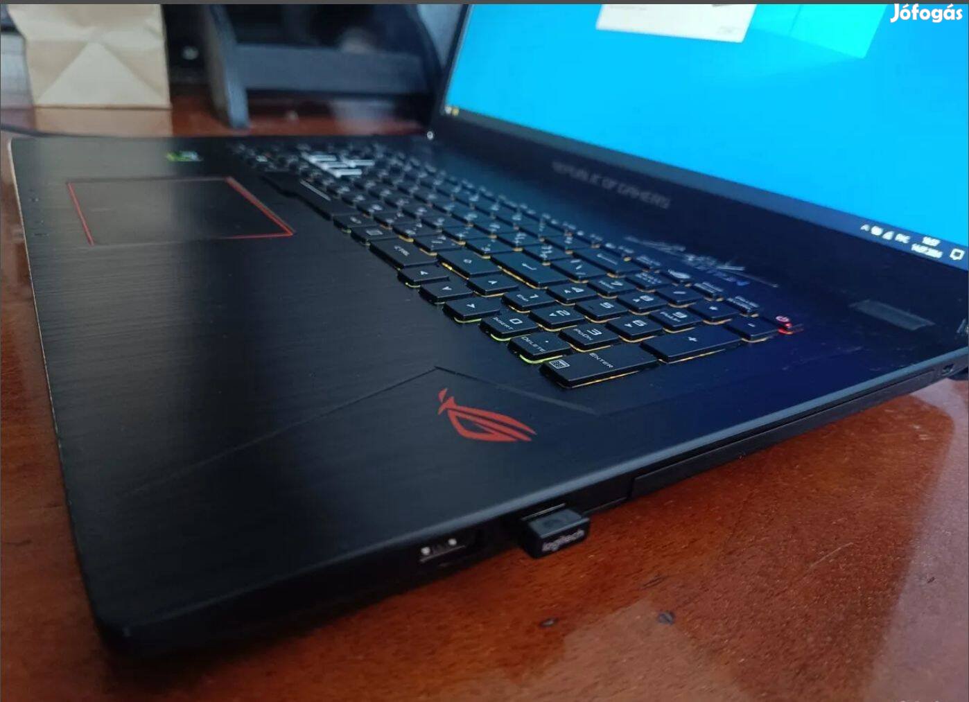 Nagy kijelzs gamer Asus rog laptop eladó Ritkaság 8 gb-os vga!