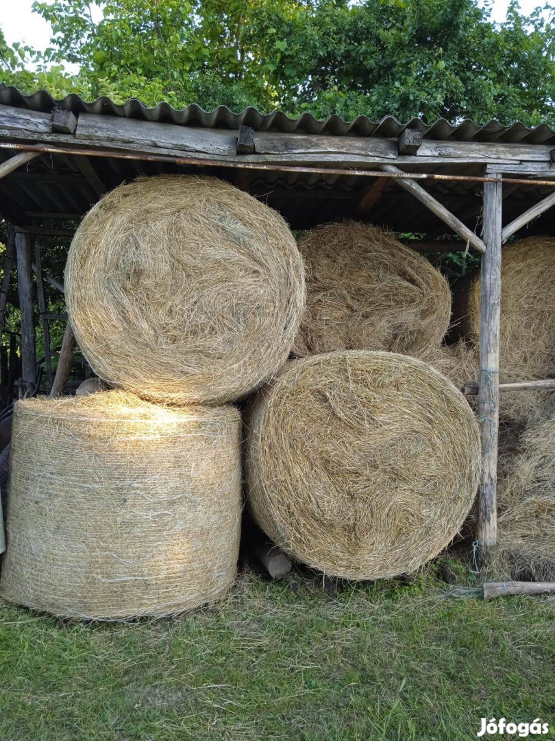 Nagy körbála fűszéna 150 cm eladó