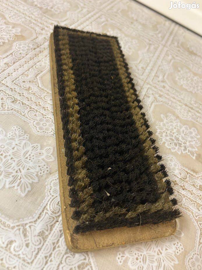 Nagy méretű Kefe eladó