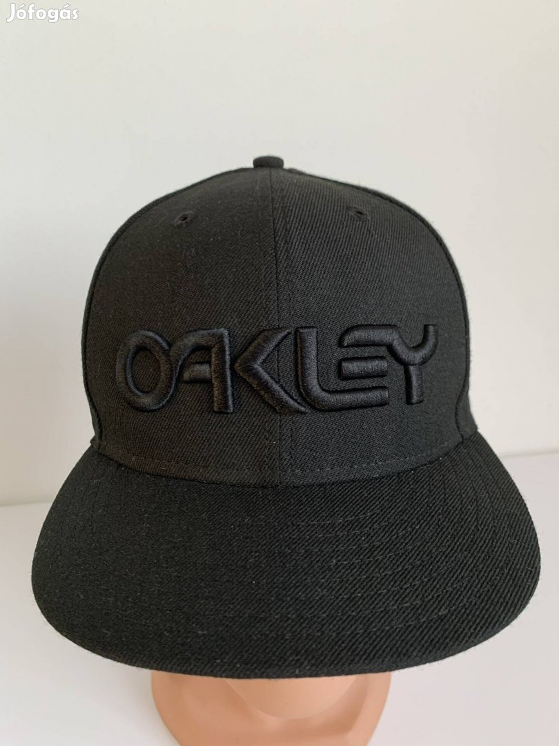 Nagy méretű Oakley x New Era full cap sapka