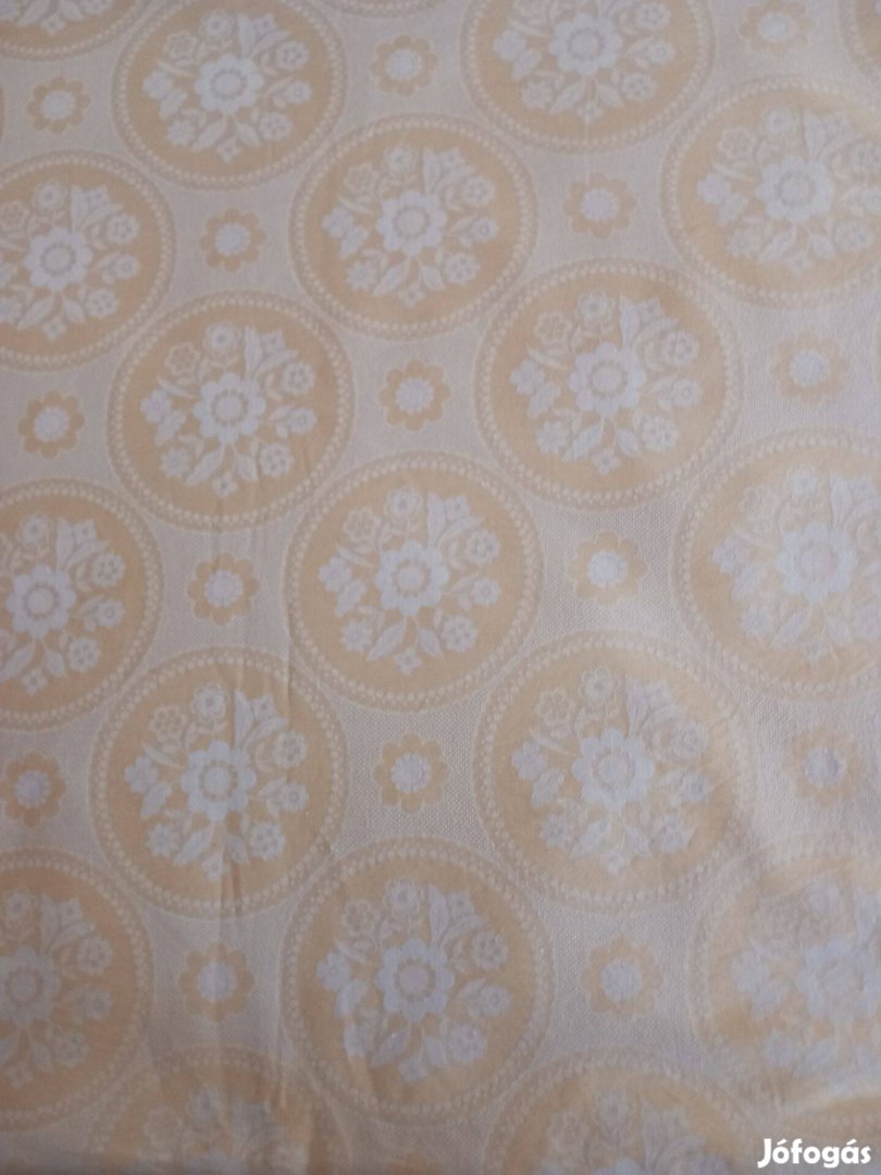 Nagy méretű , régi asztalterítő