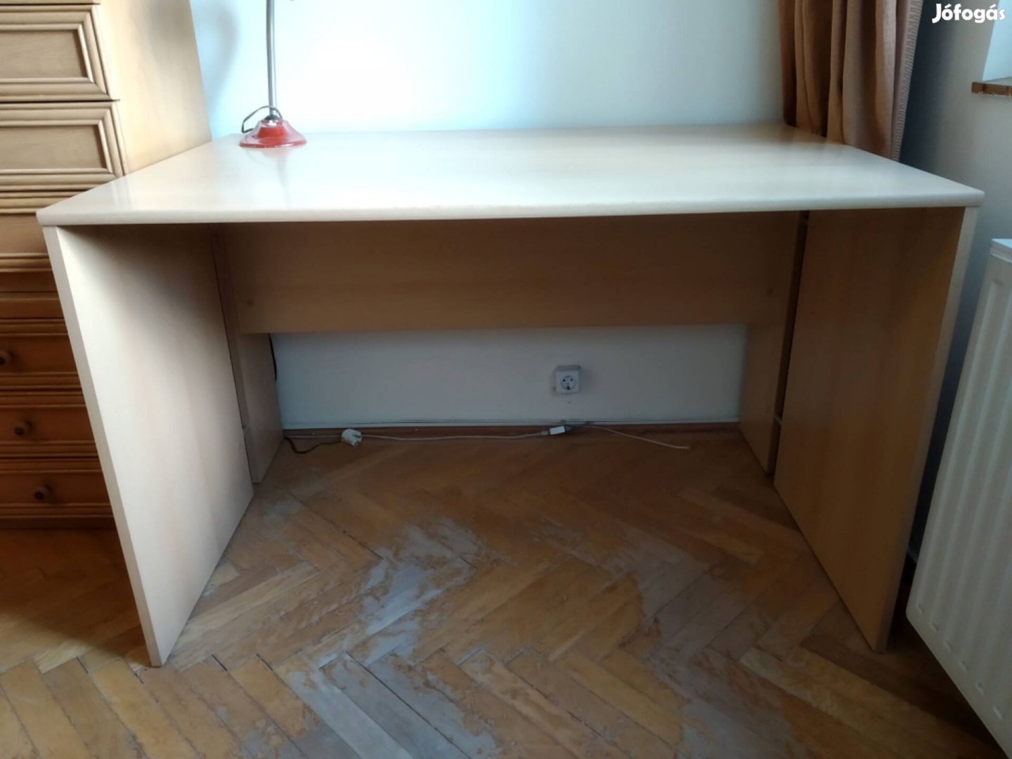 Nagy méretű íróasztal 120x80 cm