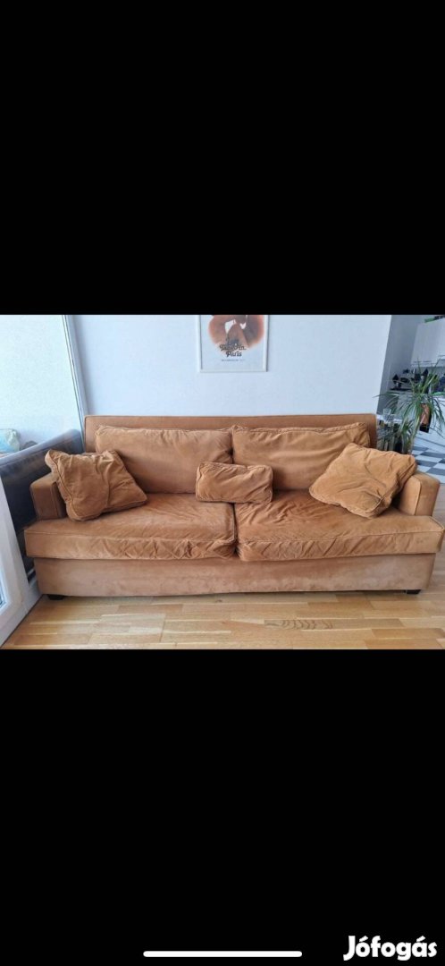 Nagy méretű kanapé