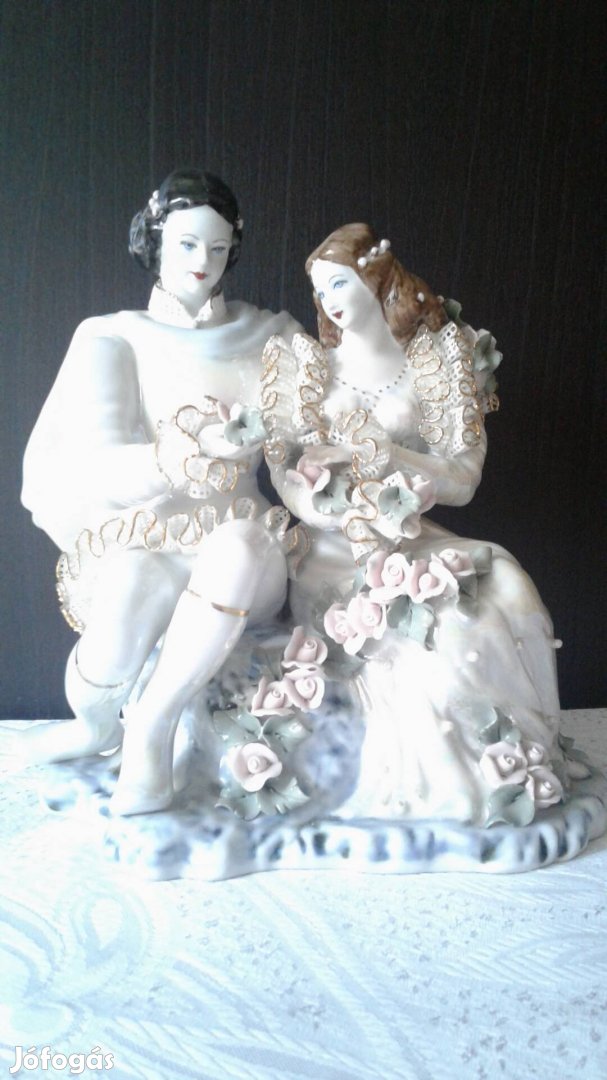 Nagy méretű porcelán szerelmes pár 