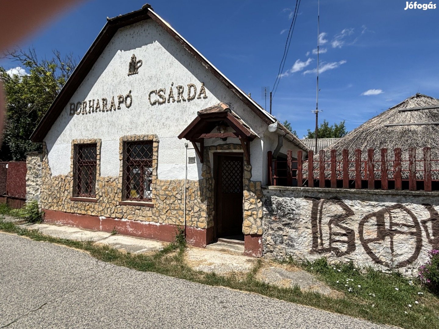 Nagy múlttal rendelkező, jól működő Csárda eladó!