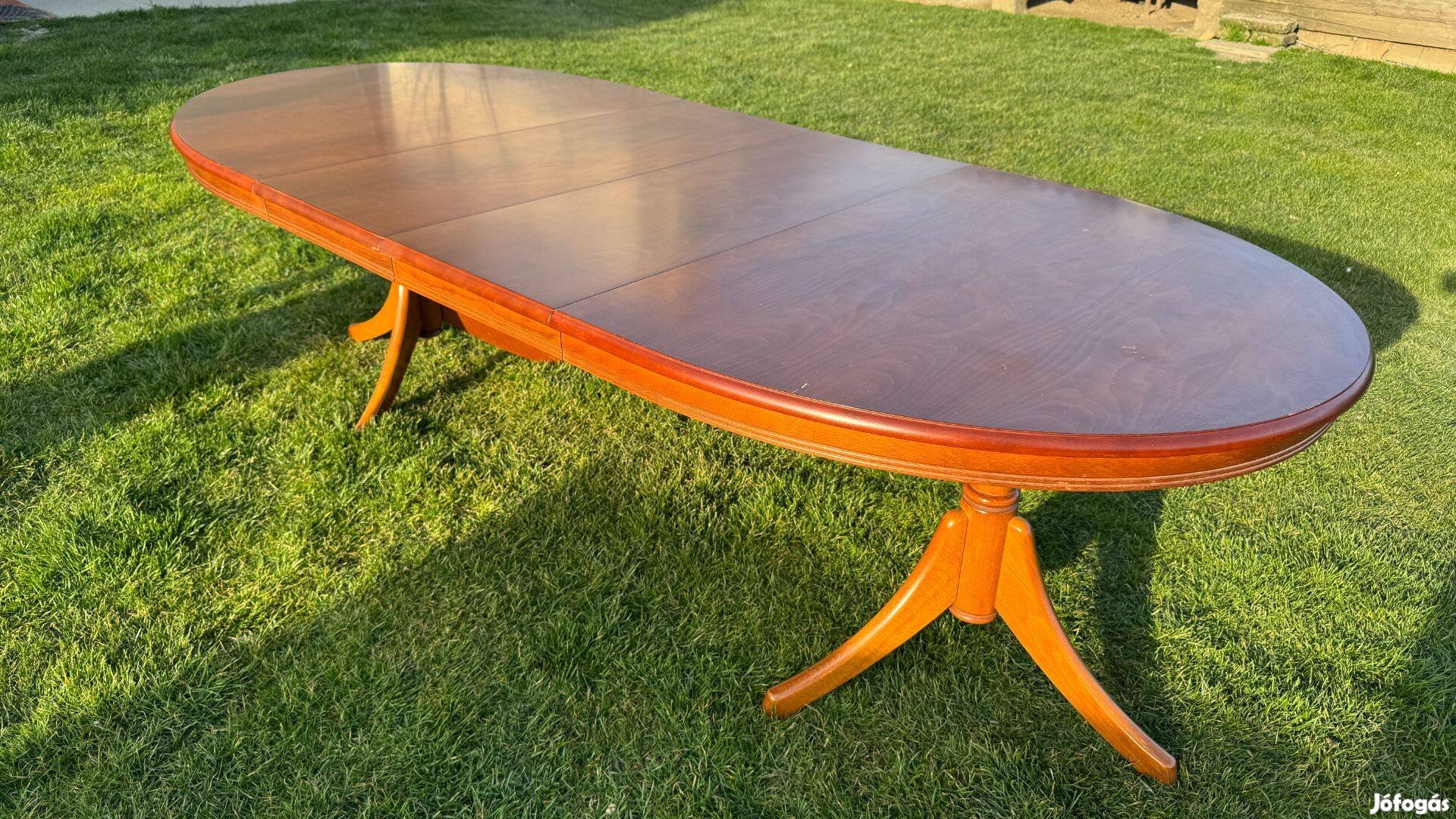 Nagy ovális kihúzható étkezőasztal 250 cm Nóra típus 2