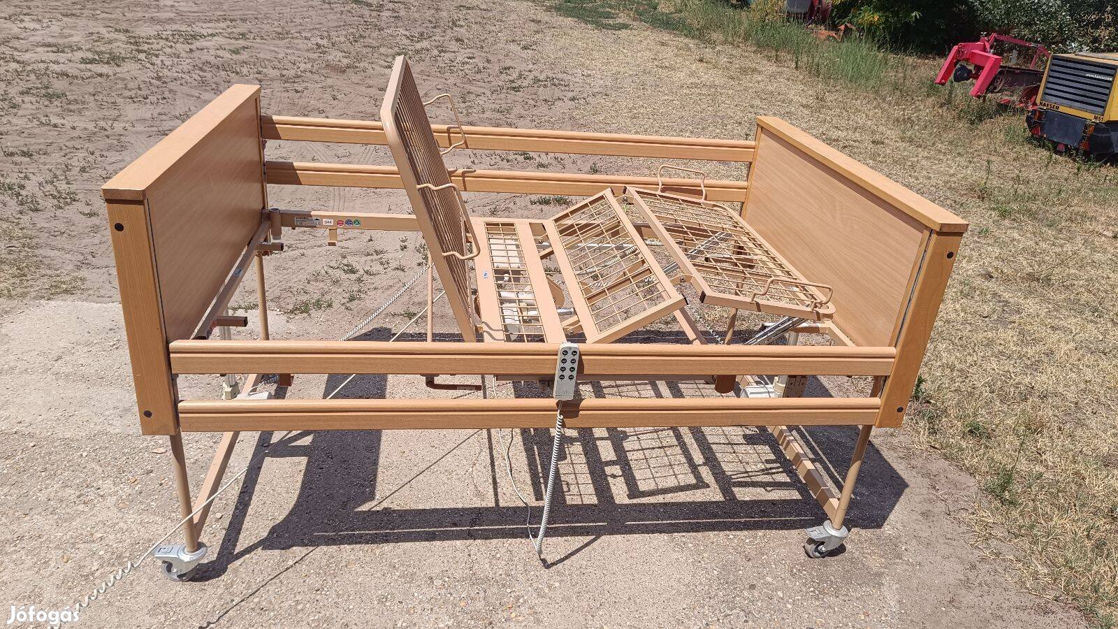 Nagy teherbírású Burmeier Elektromos betegágy - 3 funkciós - 120x200cm