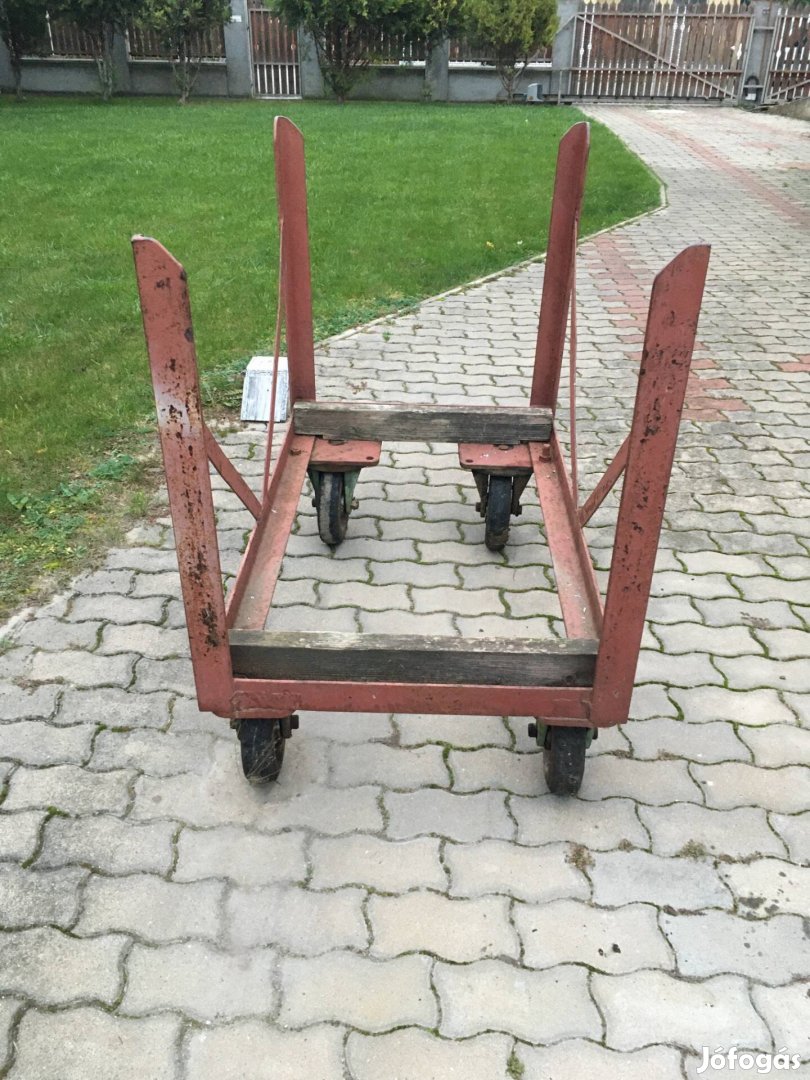 Nagy teherbírású kézikocsi