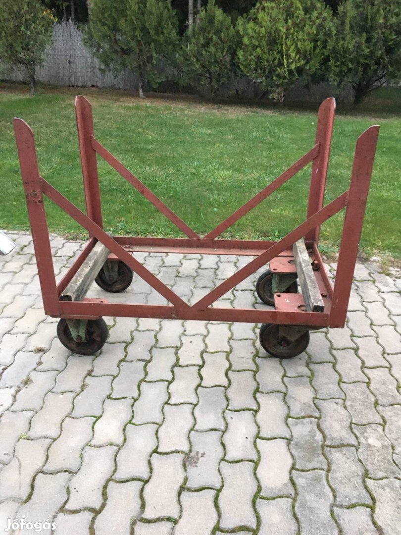 Nagy teherbírású kézikocsi