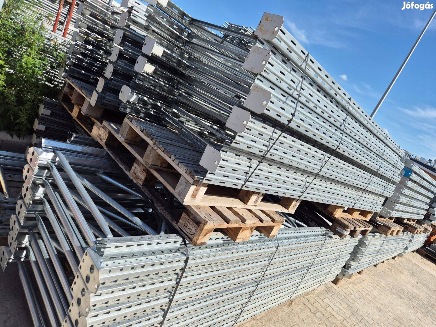 Nagy teherbírású raklapállvány