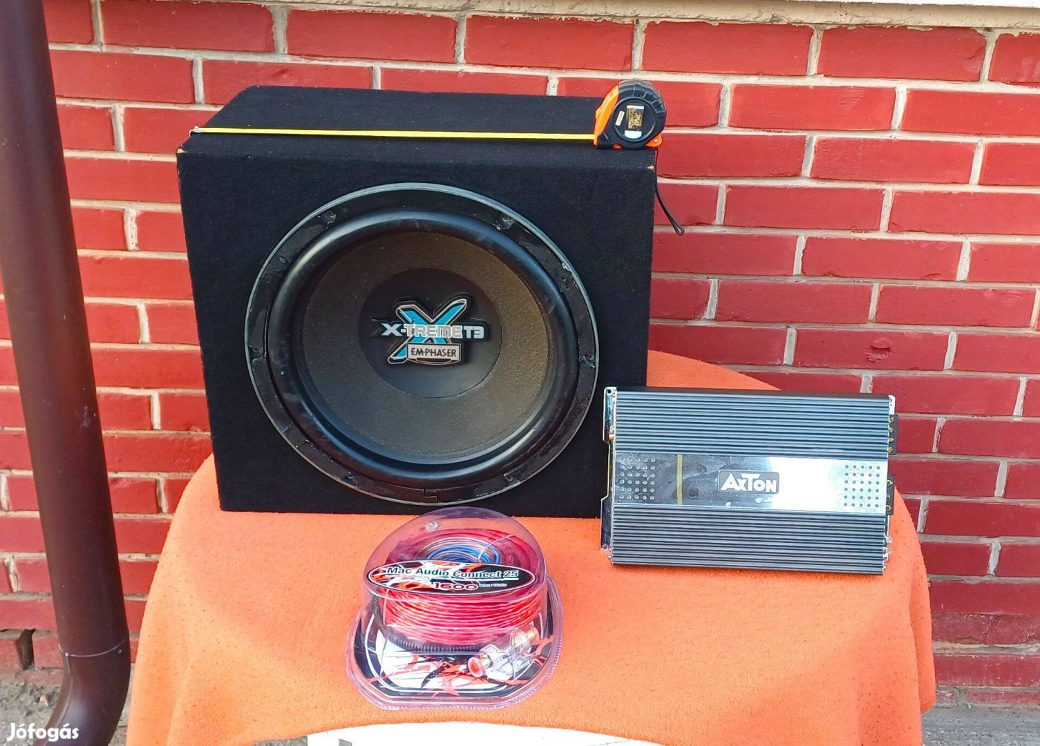 Nagy zene autóba Emphaser 1000W-os 38cm-es subláda