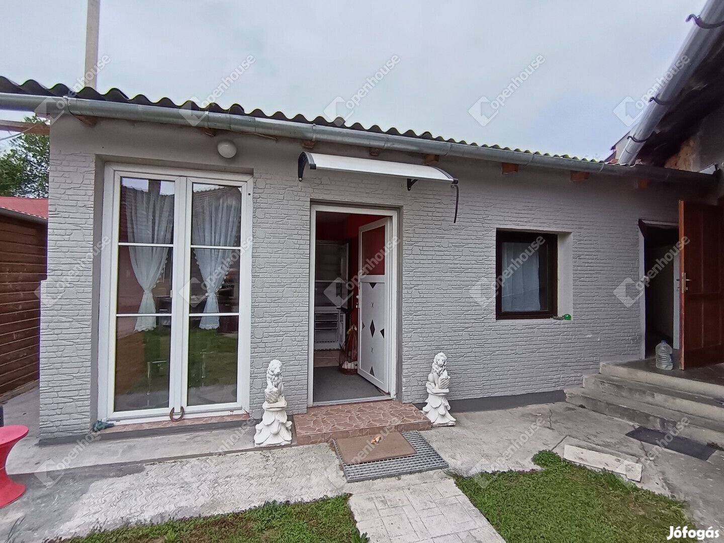 Nagyatádon azonnal költözhető, 3 szobás otthon rendezett