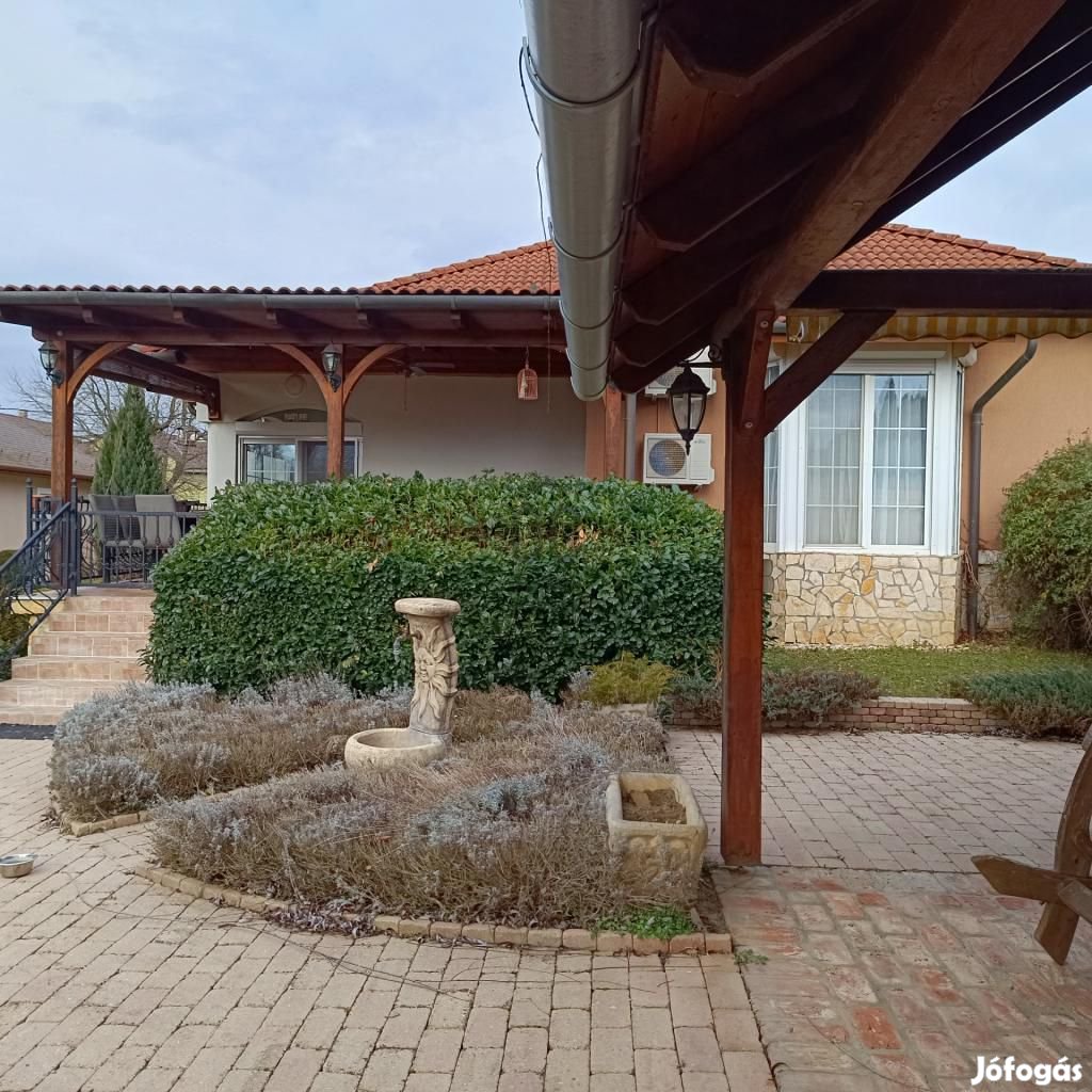 Nagykanizsai eladó 210 nm-es ház