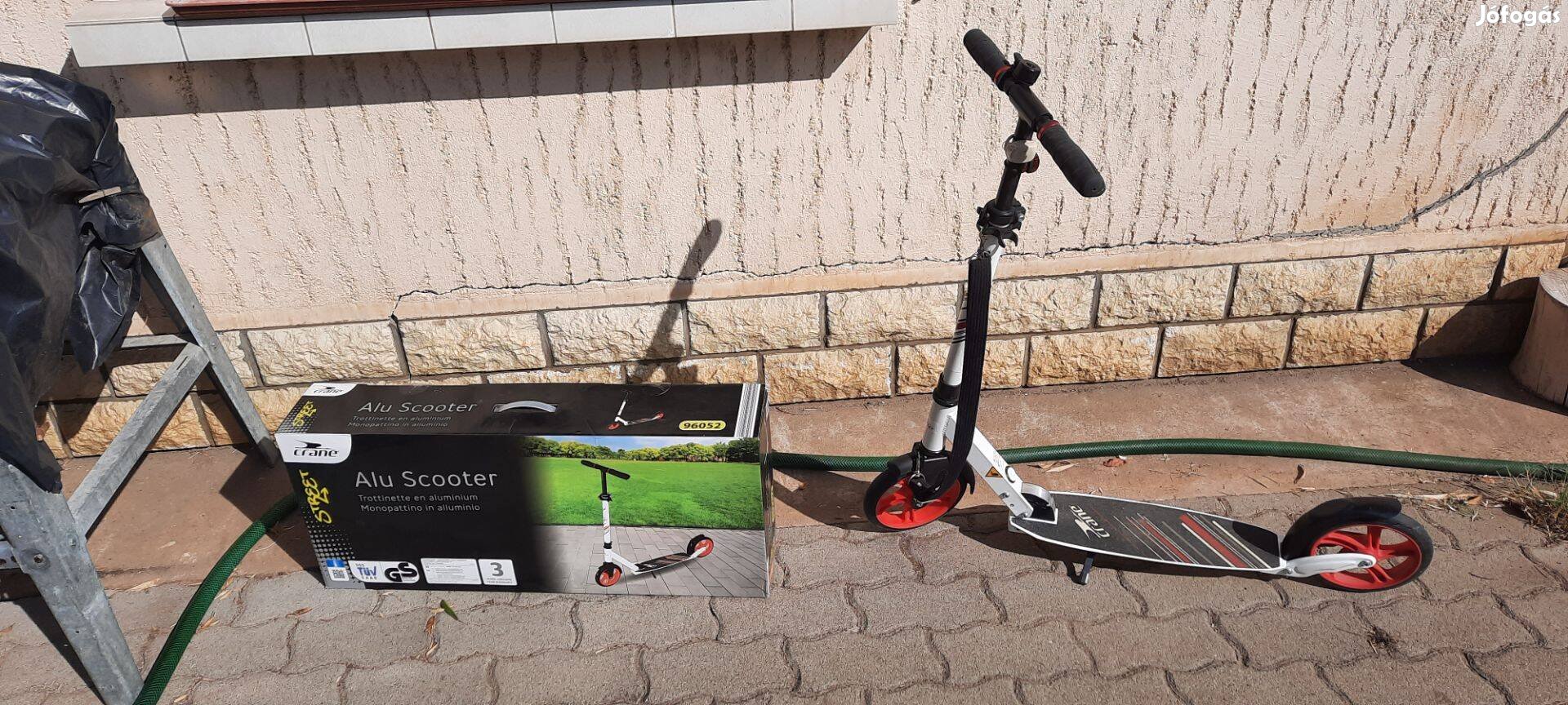 Nagykerekű összehajtható felnőtt roller ujszerű állapotban eladó