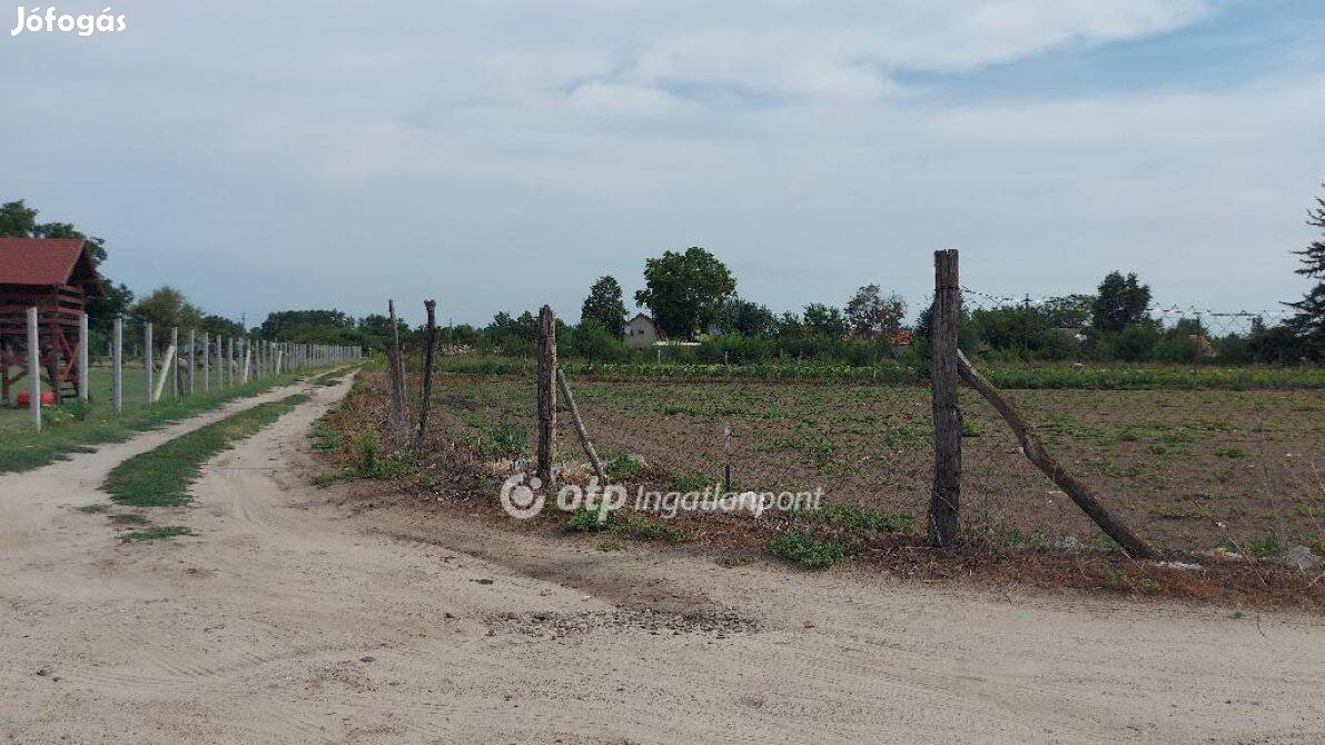 Nagykőrösön Telek Eladó