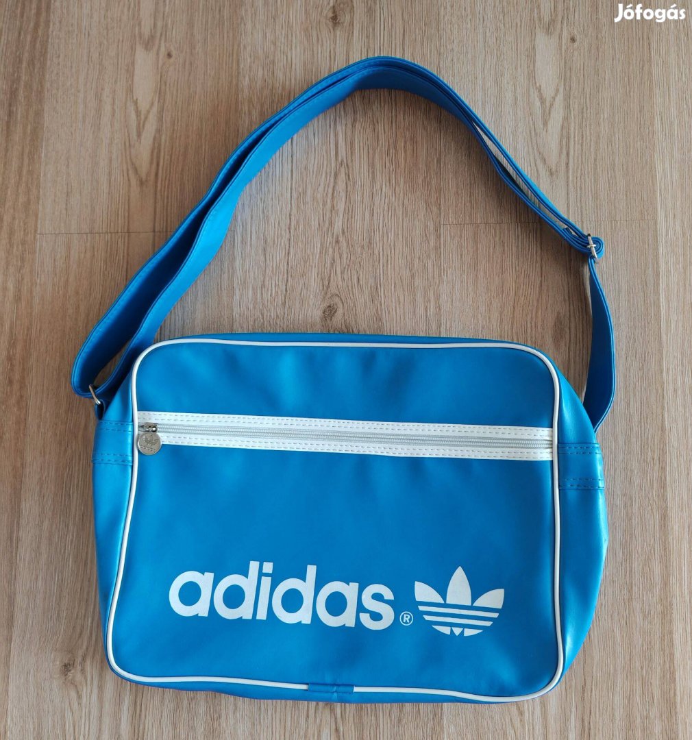 Nagyméretű Adidas női bőr táska