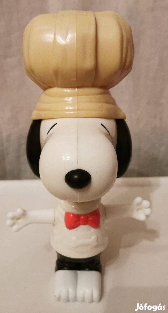 Nagyméretű Snoopy figura