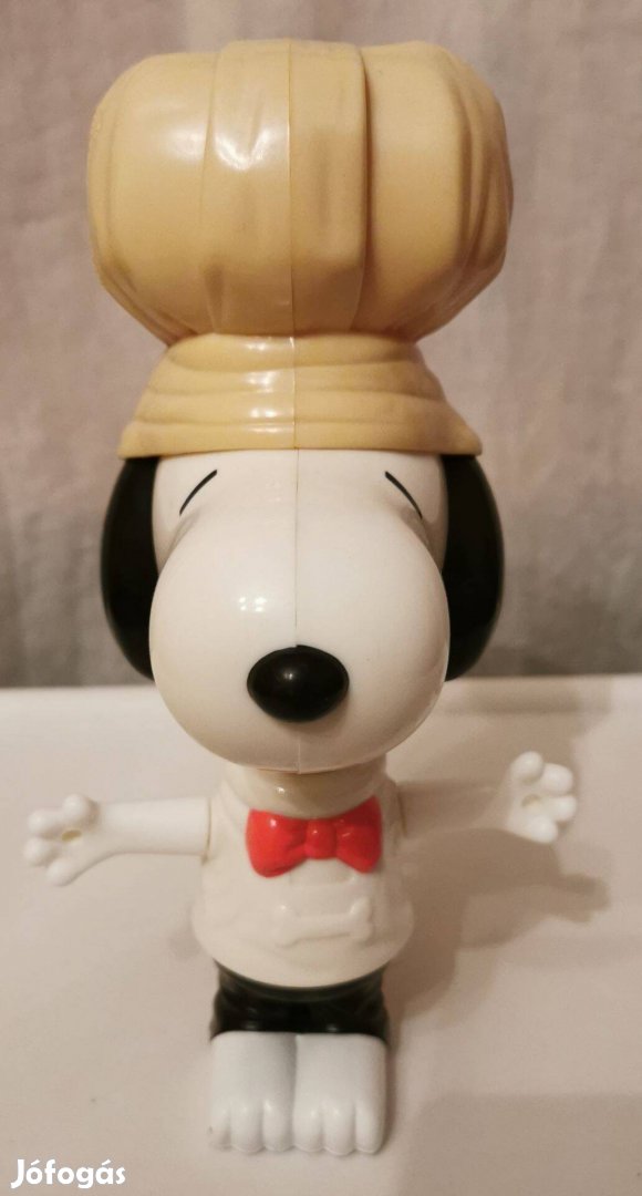 Nagyméretű Snoopy figura