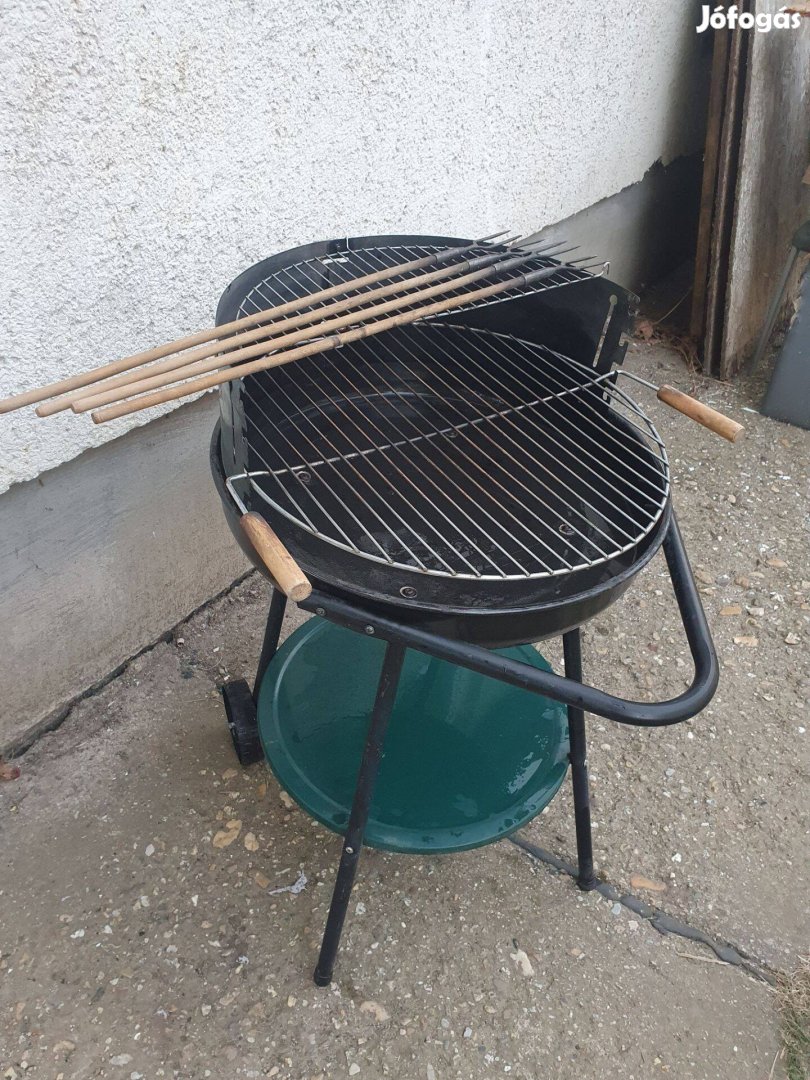 Nagyméretű, kerek BBQ grillsütő - kerekes, zománcozott +nyársak