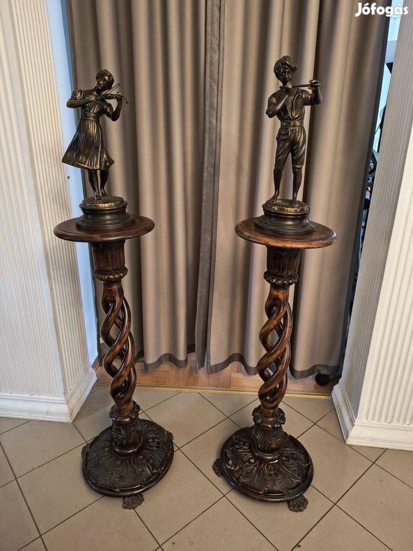 Nagyméretű, szignózott bronz szoborpár, szobor