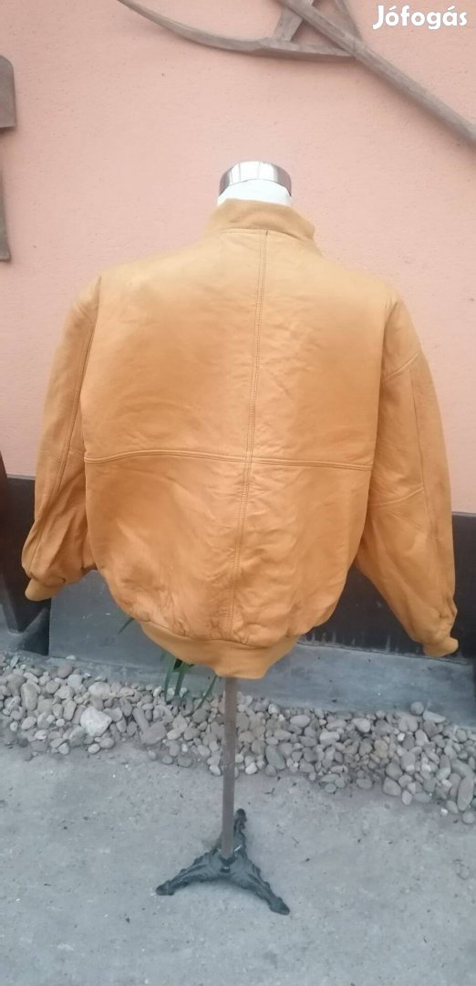 Nagyméretű bomber bőr dzseki