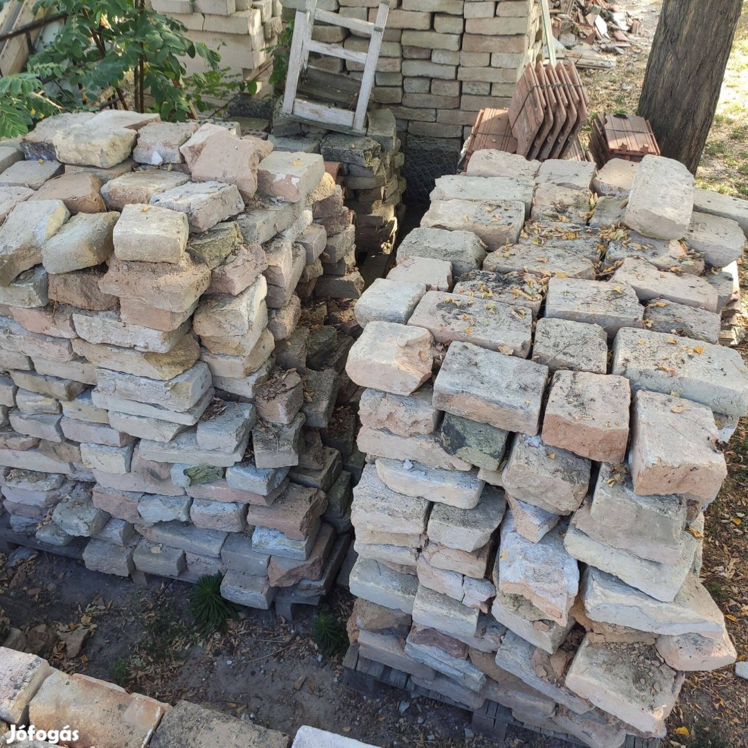 Nagyméretű bontott feles,háromnegyedes tégla