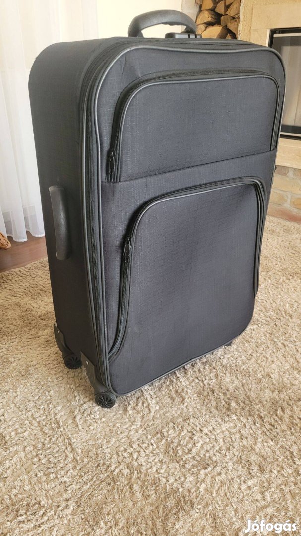 Nagyméretű bőrönd 75×52×26