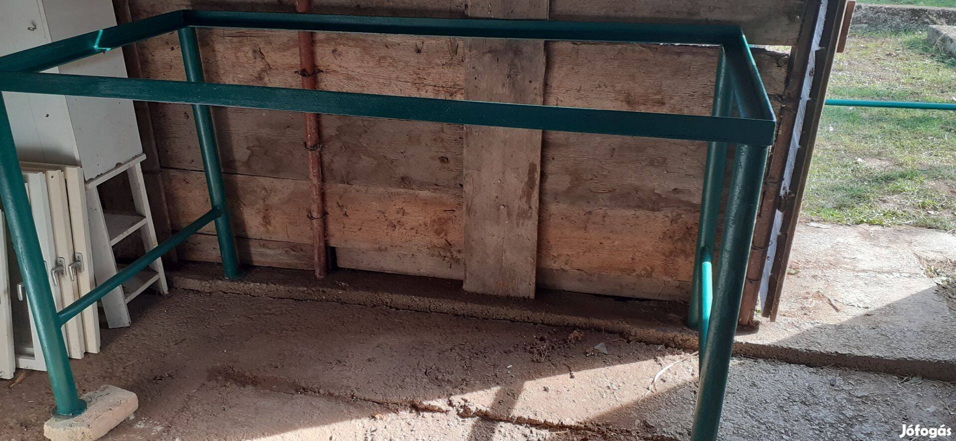 Nagyméretű kovács vasasztal váz