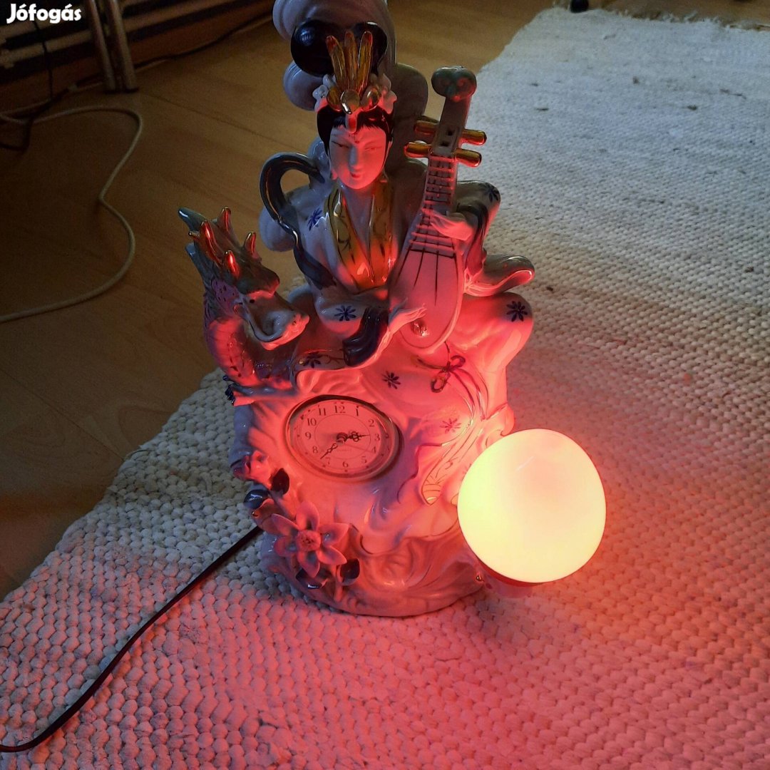 Nagyméretű porcelán Gésalámpa eladó