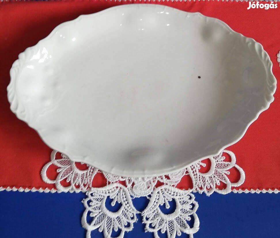 Nagyméretű porcelán kínáló tányér