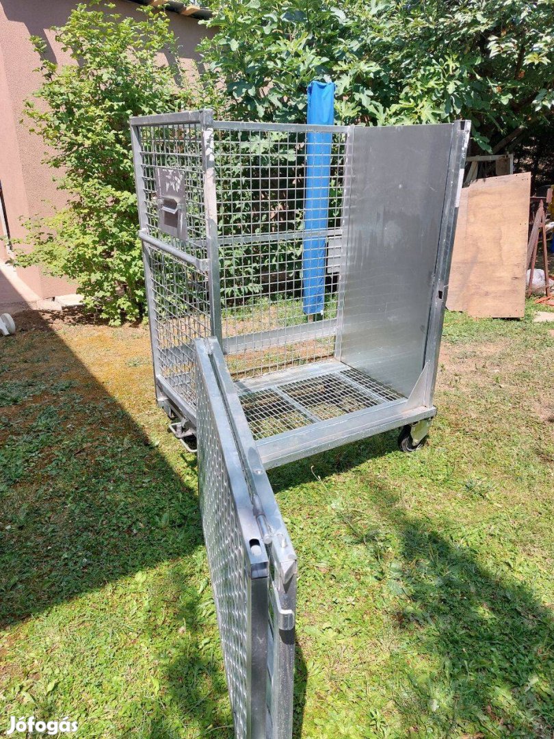 Nagyméretű rácsos horganyzott csomagszállító kocsi, postakocsi, tároló