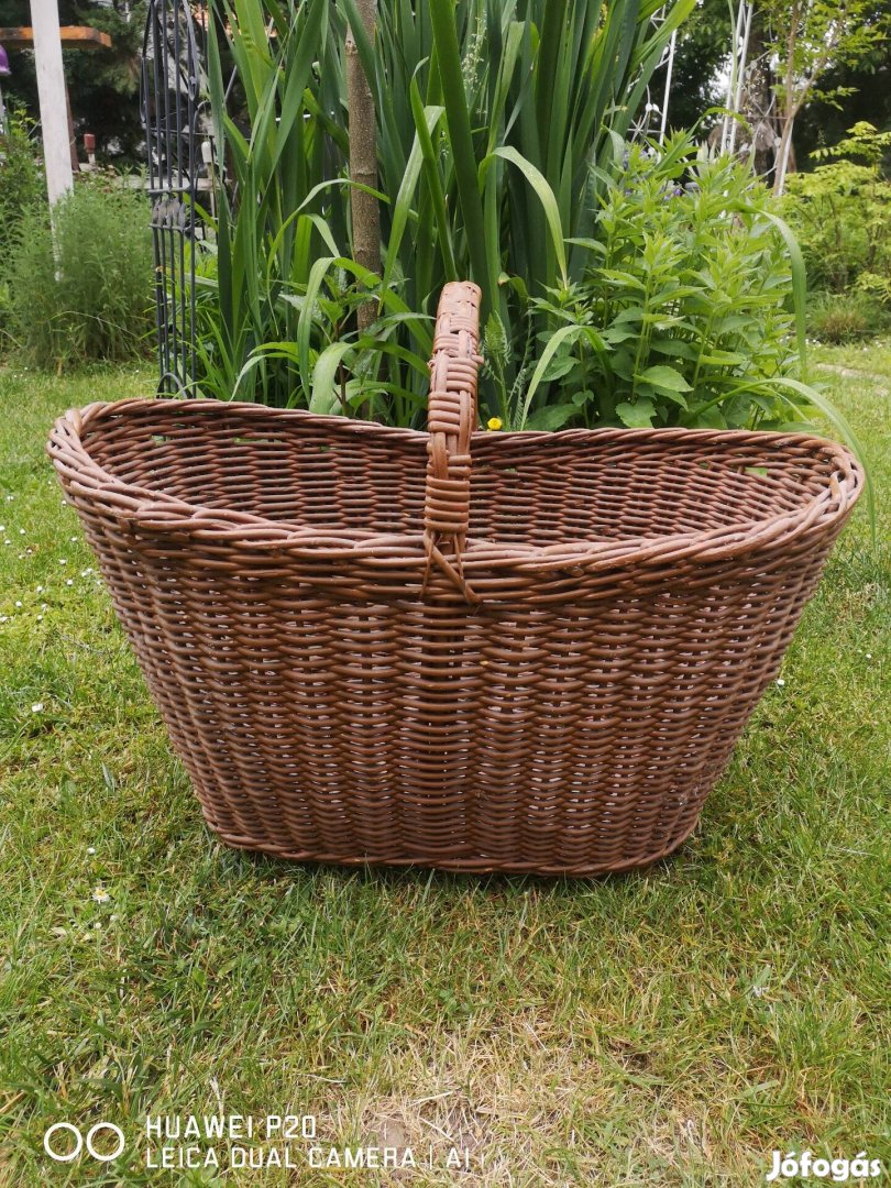 Nagyméretű rattan/fonott kosár 70 cm