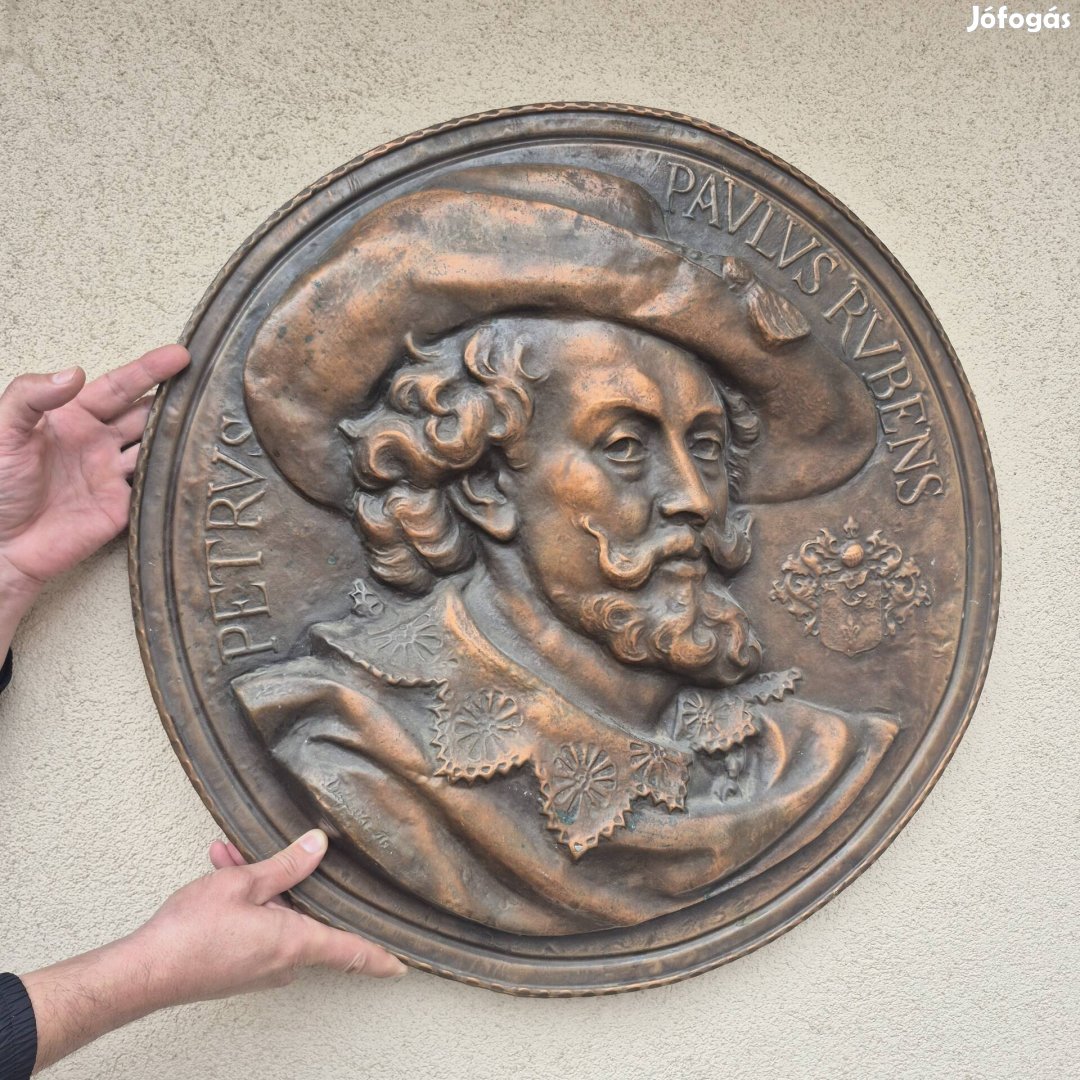 Nagyméretű réz dombormű 66 cm - impozáns falidekor